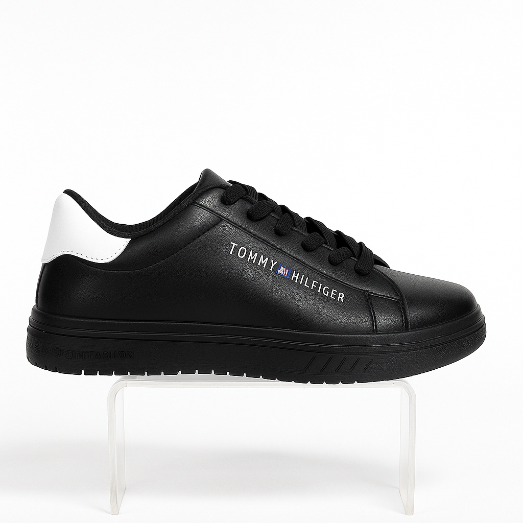 حذاء رياضي تومي هيلفيغر بريكون سيجنتشر باللون الأسود 159516