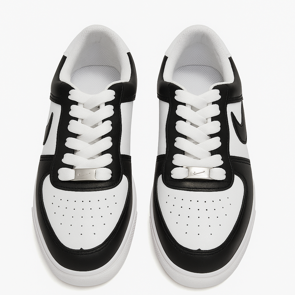 حذاء رياضي Nike Air Force 1 باللونين الأسود والأبيض. 8299