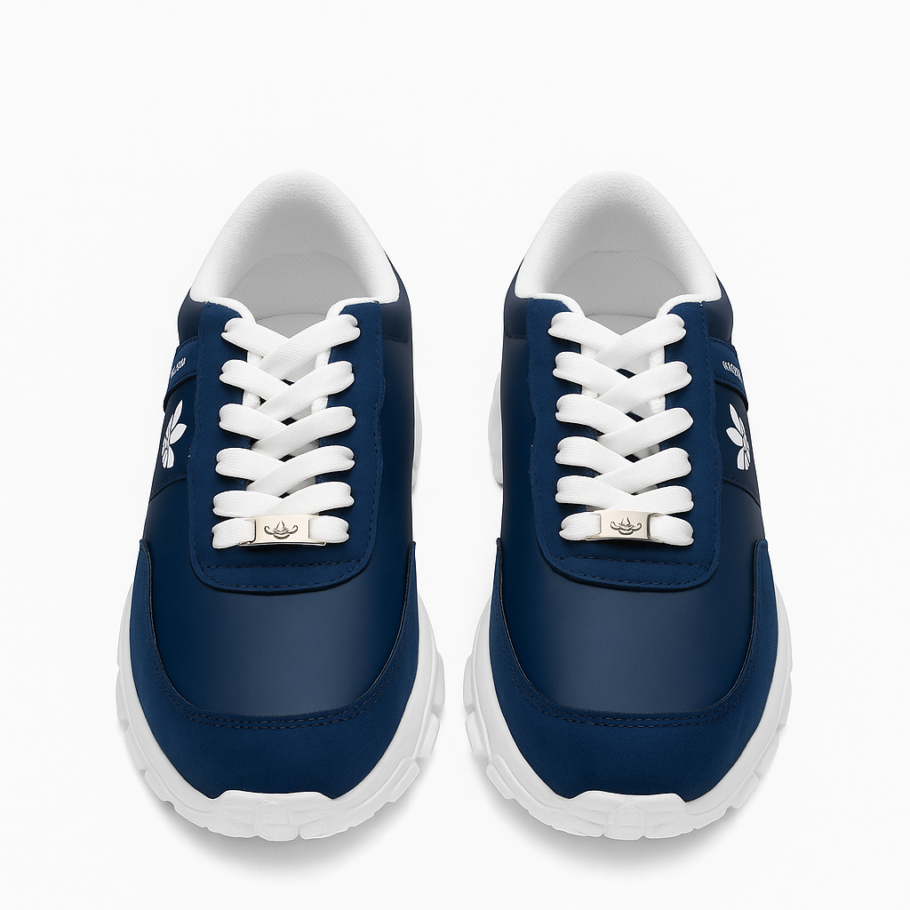 Adidas sneakers. 8524