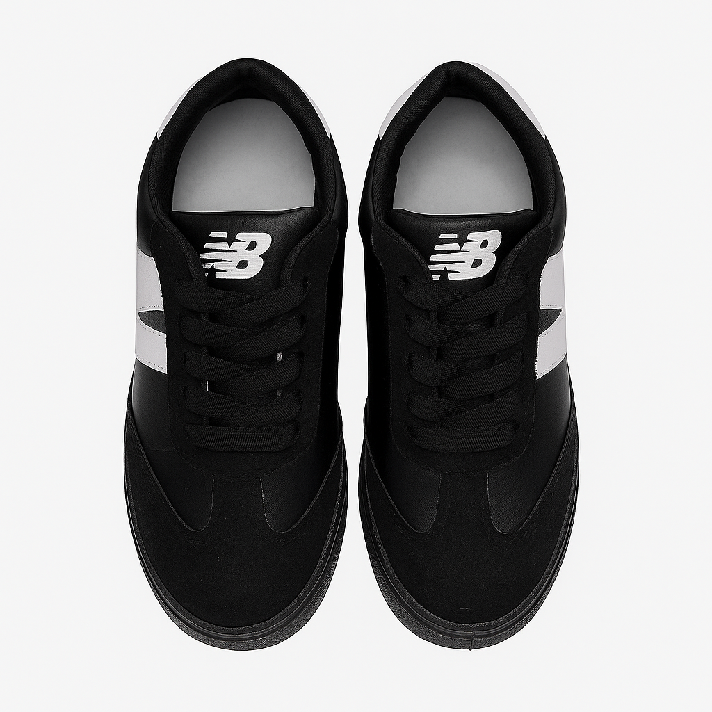 حذاء رياضي باللونين الأبيض والأسود 36949