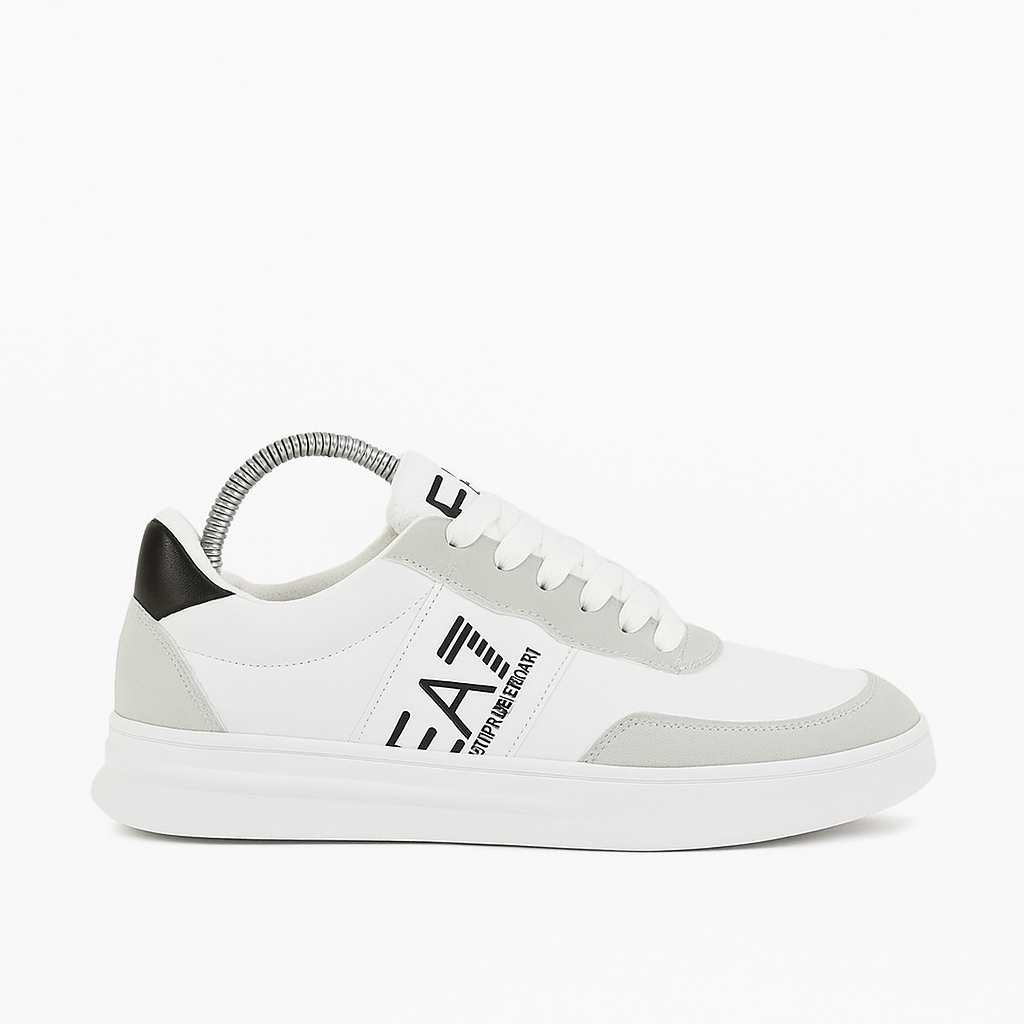 EA7 Emporio Armani sneakers. 8182