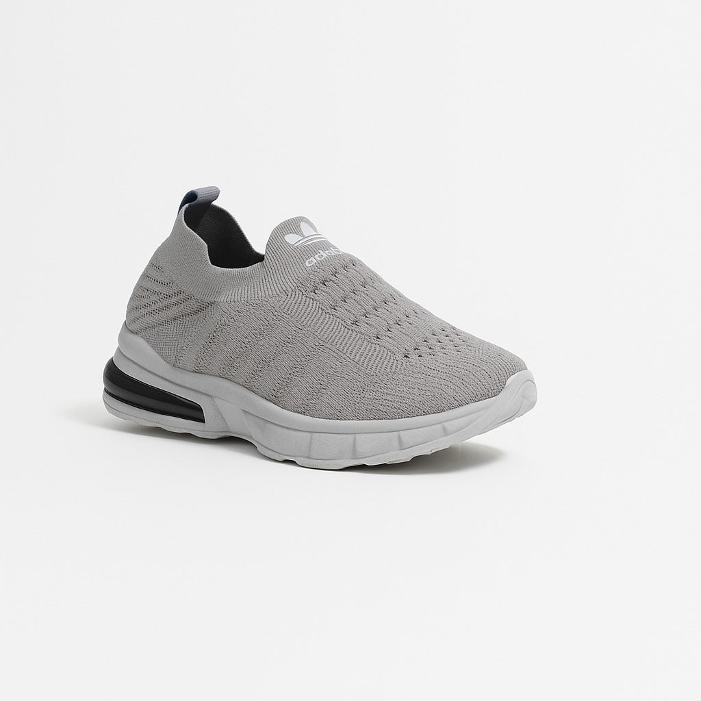 حذاء أديداس رمادي سهل الارتداء بنعل أبيض. 36883