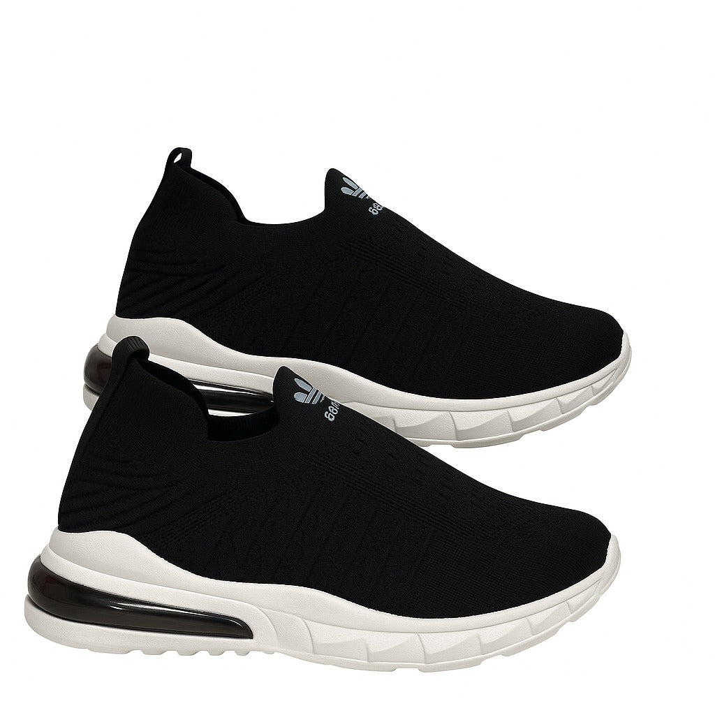 حذاء أديداس أسود سهل الارتداء بنعل أبيض. 36883