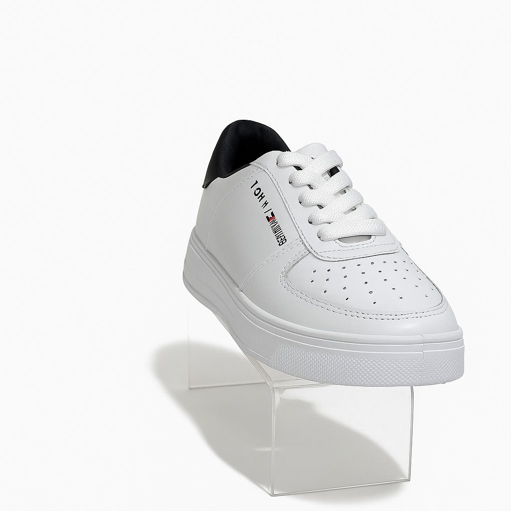 Tommy Hilfiger Leoffry sneakers in white 36925