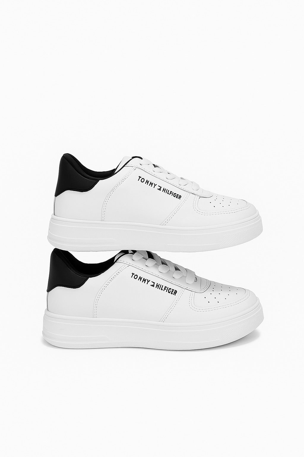 Tommy Hilfiger Leoffry sneakers in white 36925