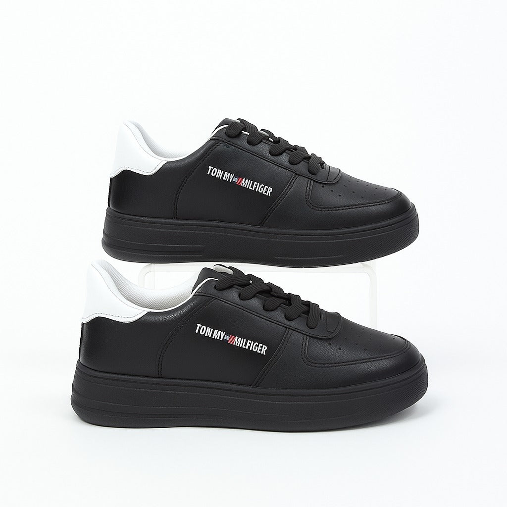 Tommy Hilfiger Leoffry sneakers in black 36925