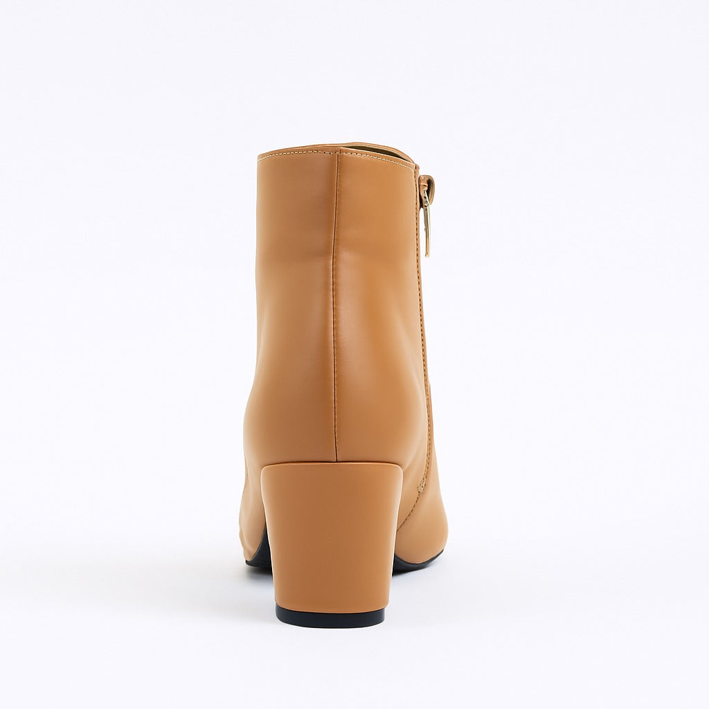 brown short boots 18313